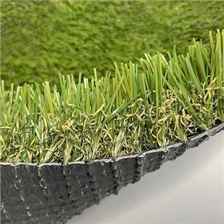 Zeleni umjetni tepih